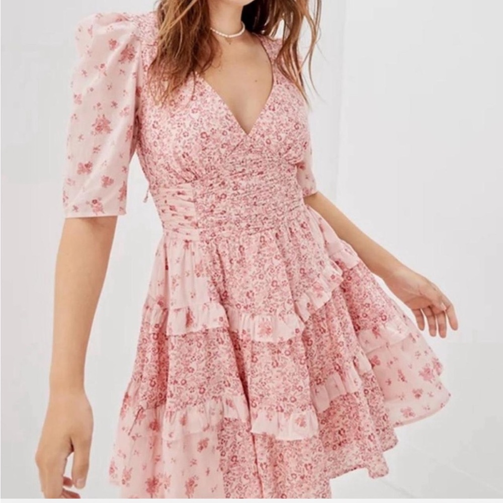 AMERICAN EAGLE FLORAL PRINT RUCHED FIT AND FLARE MINI DRESS SIZE LARGE